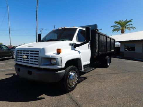Used 2003 Chevrolet Kodiak C4500 2WD Regular Cab image 3