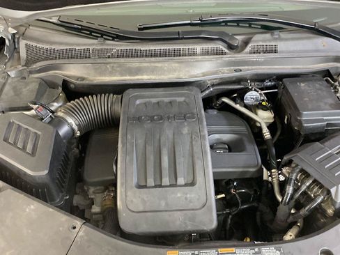Used 2017 Chevrolet Equinox LT w/ Convenience Package AWD/4WD image 11