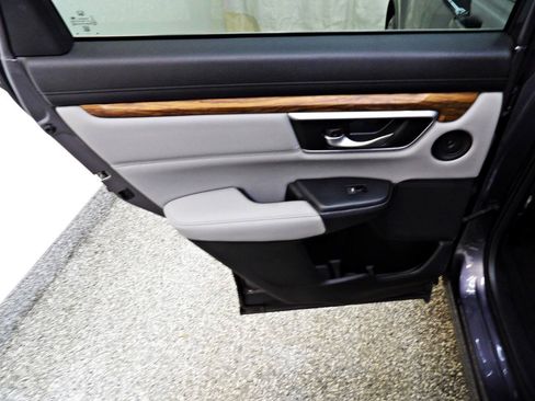 Used 2017 Honda CR-V Touring image 9