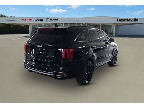 Used 2022 Kia Sorento SX image 3
