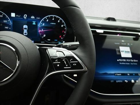 New 2026 Mercedes-Benz E 350 4MATIC Sedan image 16