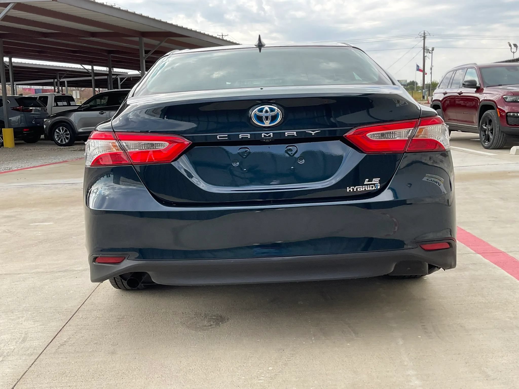 Used 2018 Toyota Camry LE w/ Audio Package FWD image 9