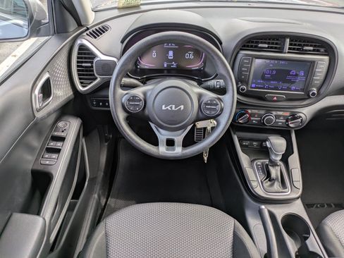 Certified 2023 Kia Soul LX w/ LX Technology Package FWD image 12
