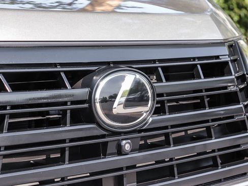 Used 2025 Lexus GX 550 AWD/4WD image 5