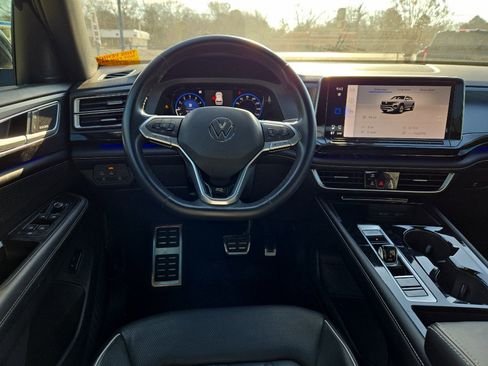 Used 2024 Volkswagen Atlas Cross Sport SEL Premium R-Line image 19