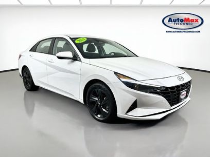 Used 2022 Hyundai Elantra Blue