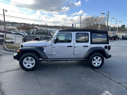 Used 2018 Jeep Wrangler Unlimited Sport S image 6