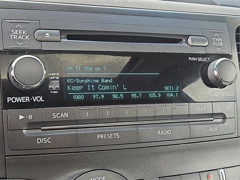 Used 2012 Toyota Sienna XLE image 19