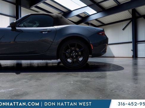 Used 2021 MAZDA MX-5 Miata Club RWD image 27
