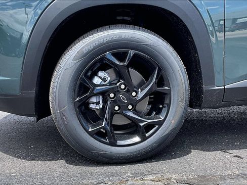 New 2026 Chevrolet Trax LT w/ Driver Confidence Package FWD image 12