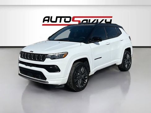 Used 2023 Jeep Compass High Altitude w/ Driver Assist Group I AWD/4WD image 3