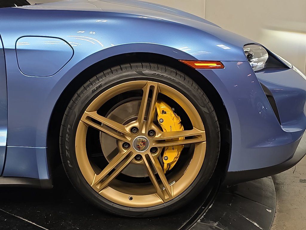 Used 2024 Porsche Taycan RWD image 11