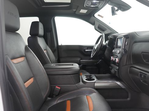Used 2020 GMC Sierra 1500 AT4 w/ AT4 Premium Package image 11
