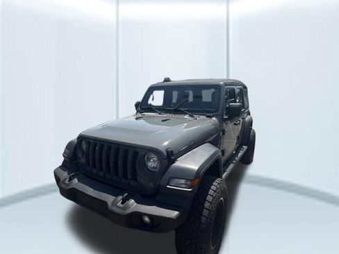 Used 2018 Jeep Wrangler Unlimited Sport AWD/4WD image 2