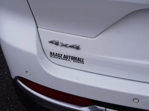 Used 2023 Jeep Grand Cherokee Limited AWD/4WD image 7