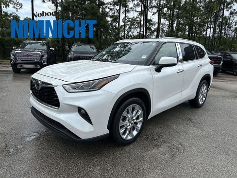 Used 2020 Toyota Highlander Limited FWD image 1