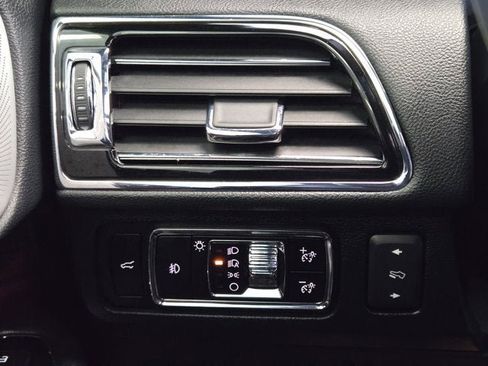 Used 2023 Lincoln Navigator Reserve image 24