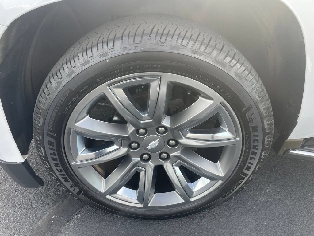 Used 2017 Chevrolet Tahoe Premier AWD/4WD image 28