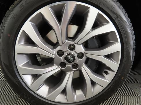 New 2026 Land Rover Discovery Limited Edition image 30