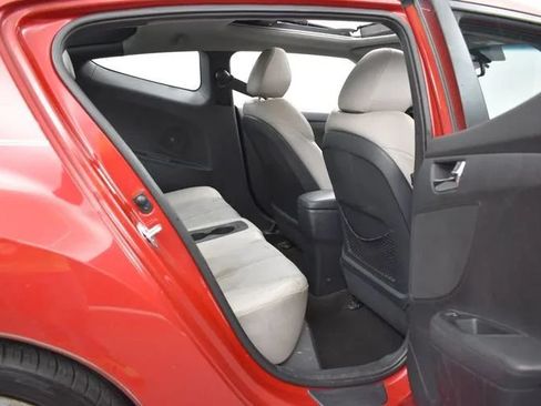 Used 2013 Hyundai Veloster w/ Style Pkg FWD image 16