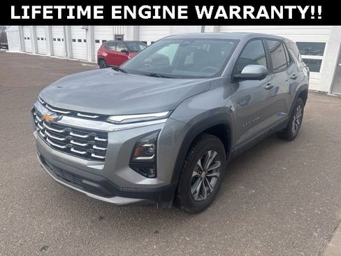 Used 2025 Chevrolet Equinox LT w/ Safety and Technology Package image 4