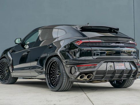 Used 2025 Lamborghini Urus SE image 9