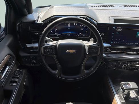 Used 2023 Chevrolet Silverado 1500 High Country w/ Technology Package AWD/4WD image 10