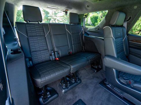 Used 2023 Cadillac Escalade Sport Platinum w/ LPO, ONYX Package AWD/4WD image 27