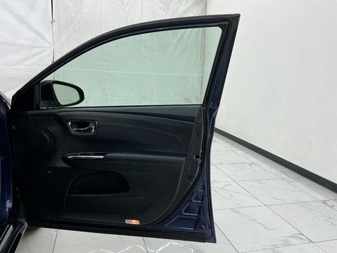 Used 2016 Toyota Avalon Limited w/ Toyota Safety Sense Package FWD image 19