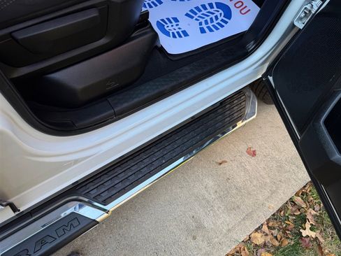 Used 2024 RAM 3500 Big Horn image 65