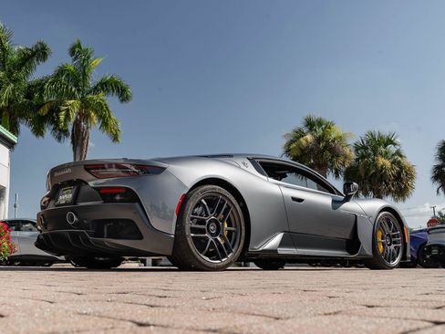 Used 2022 Maserati MC20 Coupe RWD image 19