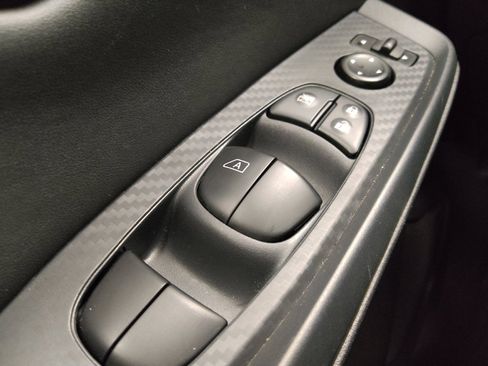 Used 2025 Nissan Sentra S FWD image 27