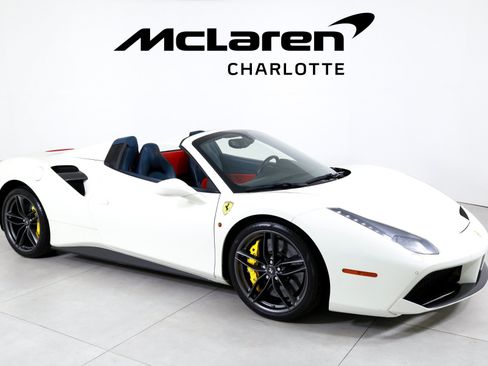 Used 2018 Ferrari 488 Spider RWD image 2