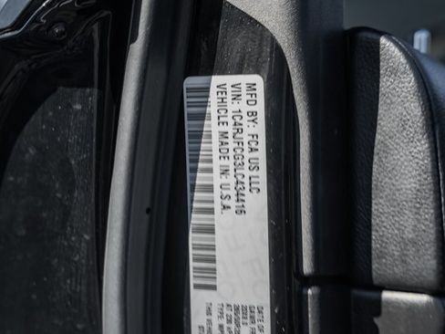 Used 2020 Jeep Grand Cherokee High Altitude image 28