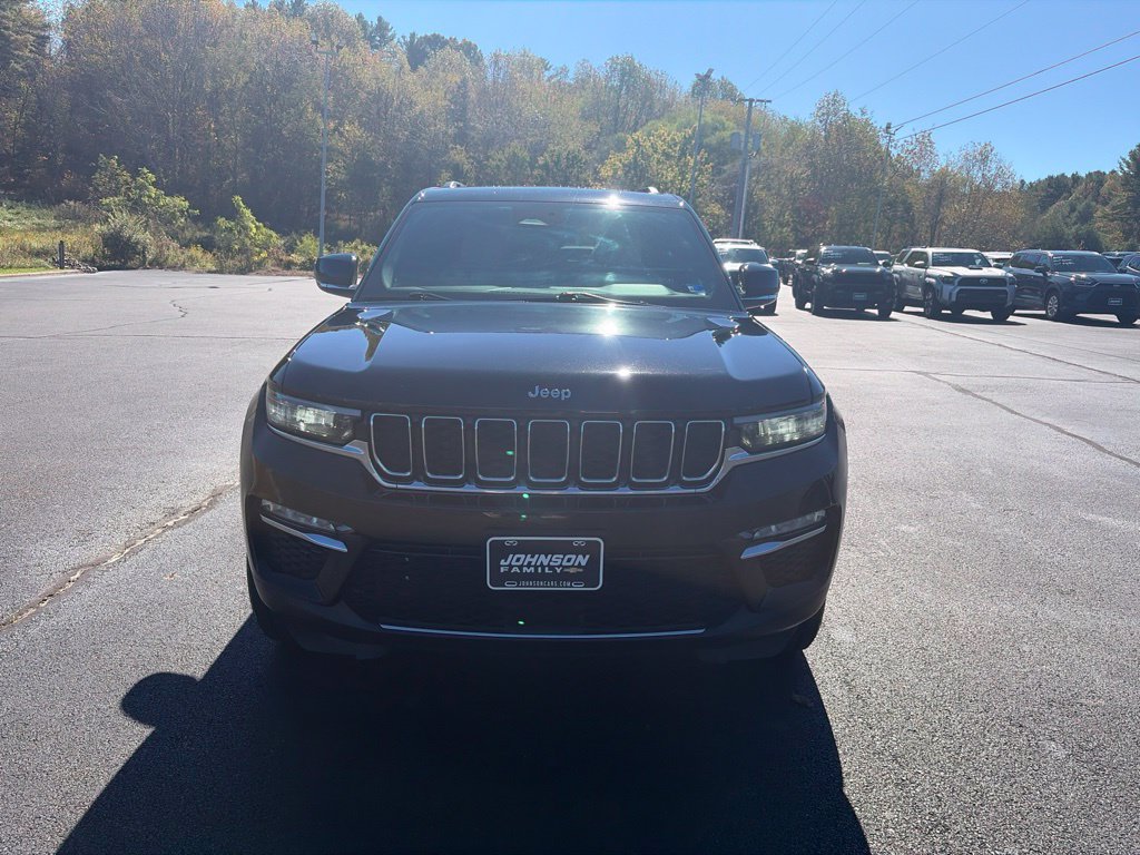 Used 2023 Jeep Grand Cherokee Limited AWD/4WD image 3