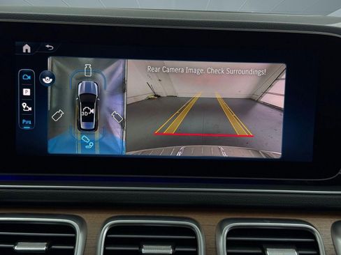 Used 2025 Mercedes-Benz GLE 450e 4MATIC w/ Winter Package image 30