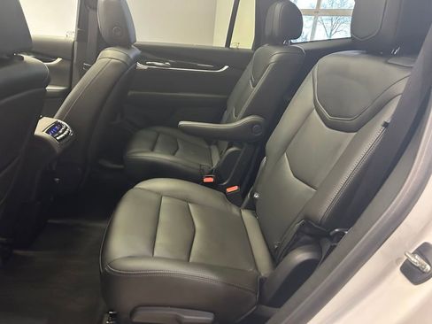 Used 2021 Cadillac XT6 Premium Luxury image 27