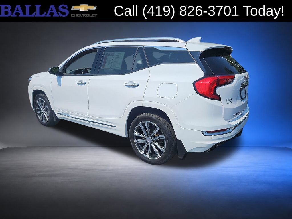 Used 2019 GMC Terrain Denali w/ GMC Pro Grade Package AWD/4WD image 3