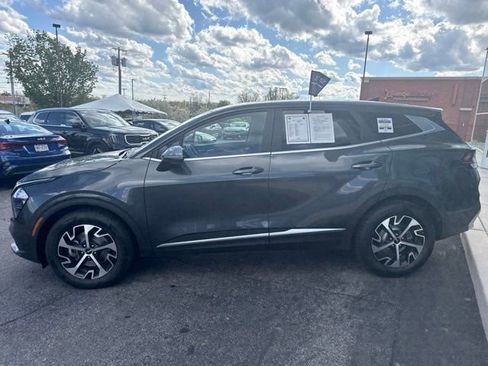 Certified 2023 Kia Sportage EX FWD image 3