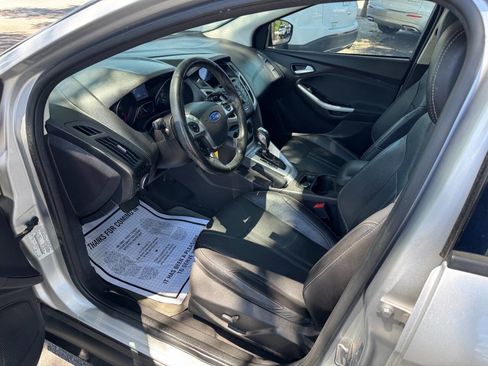 Used 2014 Ford Focus SE w/ Equipment Group 201A FWD image 9