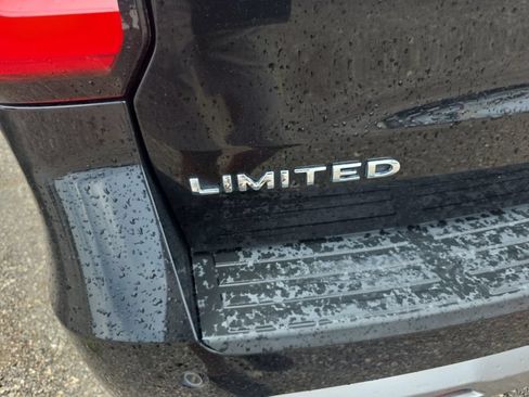 Used 2024 Ford Expedition Max Limited RWD image 4