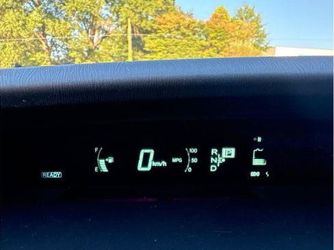 Used 2015 Toyota Prius Three image 16