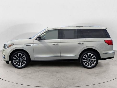 Used 2021 Lincoln Navigator Reserve w/ Luxury Package RWD image 6