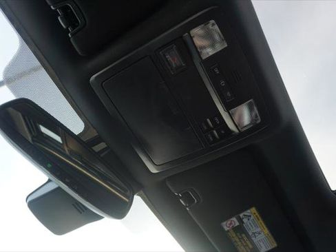 Used 2021 Toyota Tacoma Limited image 24