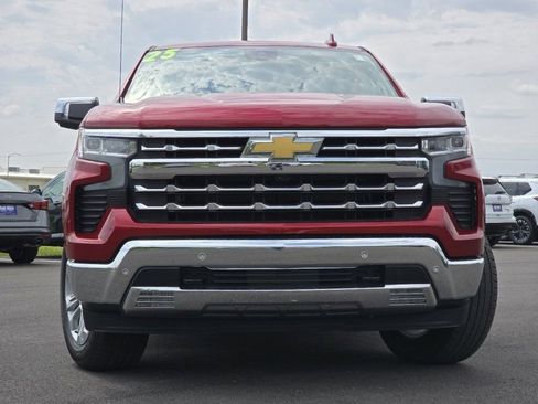 Used 2025 Chevrolet Silverado 1500 LTZ w/ LTZ Convenience Package II AWD/4WD image 8