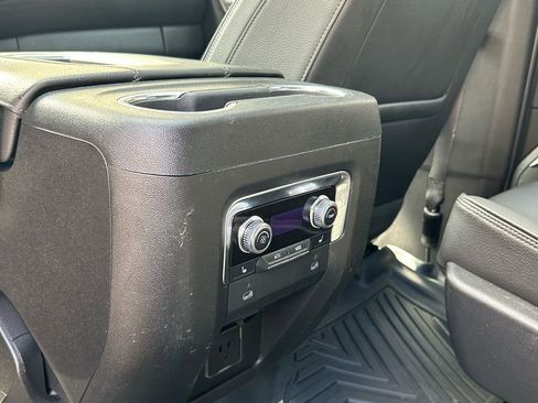 Used 2022 GMC Yukon Denali image 60