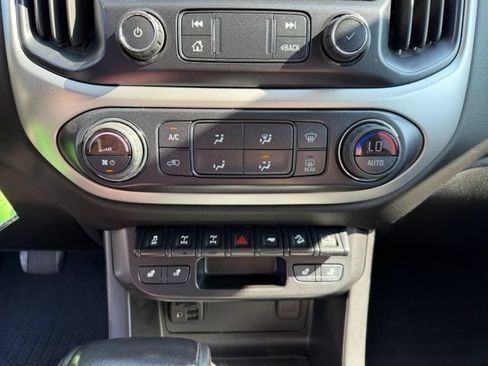 Used 2019 Chevrolet Colorado ZR2 w/ Colorado ZR2 Bison Edition AWD/4WD image 18