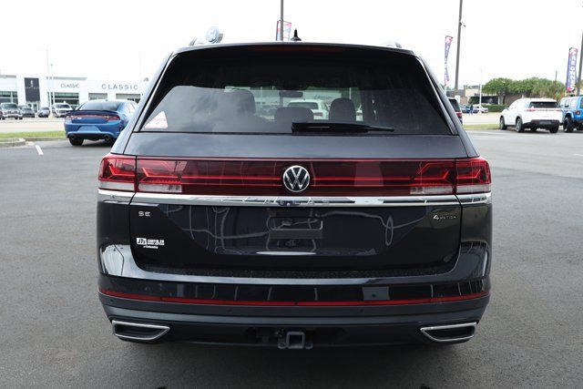 Used 2024 Volkswagen Atlas SE AWD/4WD image 7