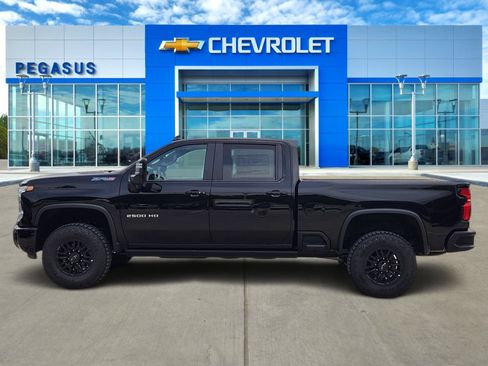 New 2026 Chevrolet Silverado 2500 ZR2 AWD/4WD image 3