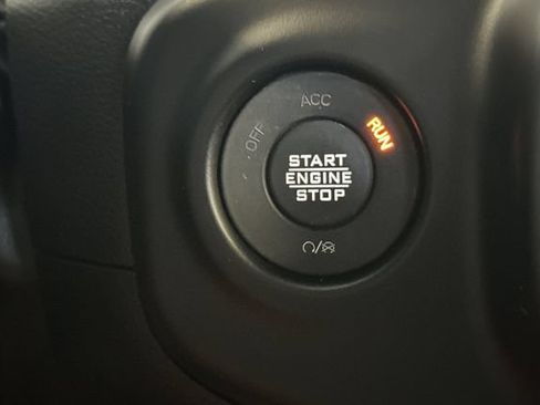 Used 2023 Jeep Wrangler Unlimited AWD/4WD image 25